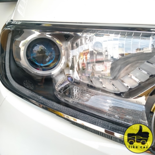Độ bi led Domax X led pro xe  everest 2019